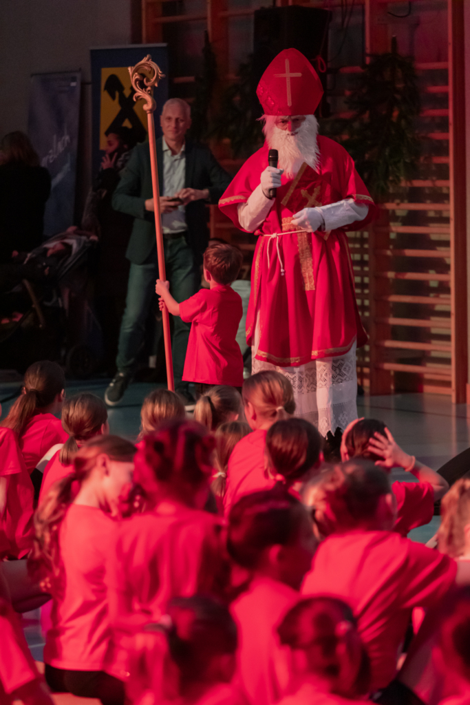 Der Nikolaus und Kinder